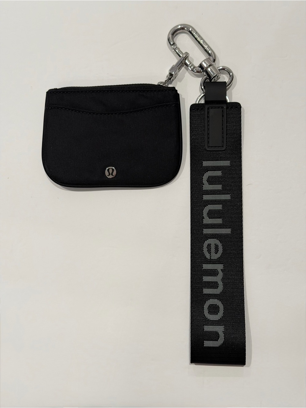 lululemon athletica set - clippable Card Holder and never lost key chain